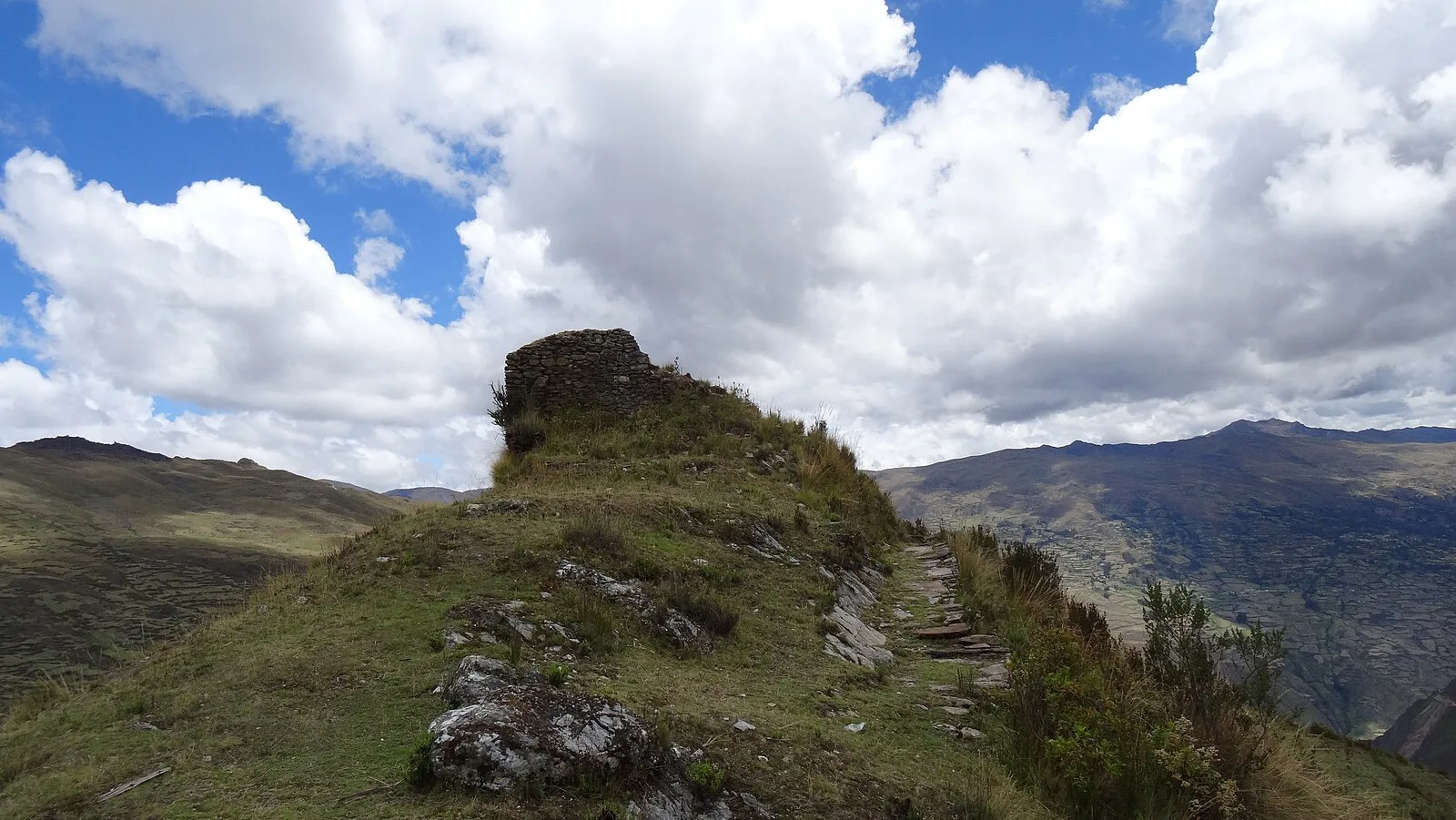 Wat'a, Huánuco